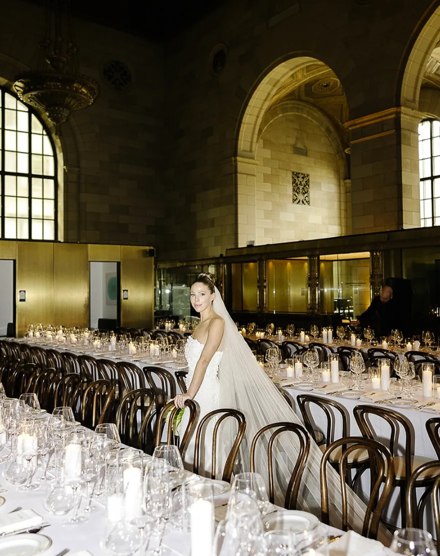 Mariée à la table aux chandelles